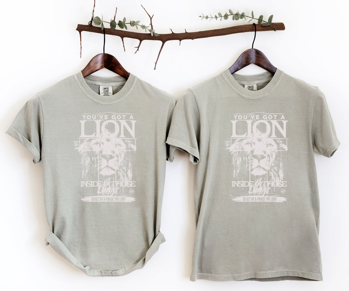 Last Chance - Lion inside those Lungs Christian T-Shirt